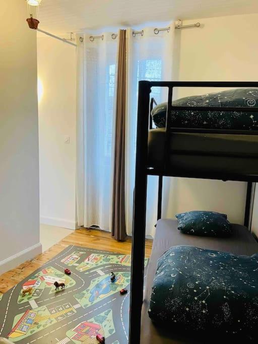 Agreable Maison De Village Avec Balcon Roiffieux Extérieur photo